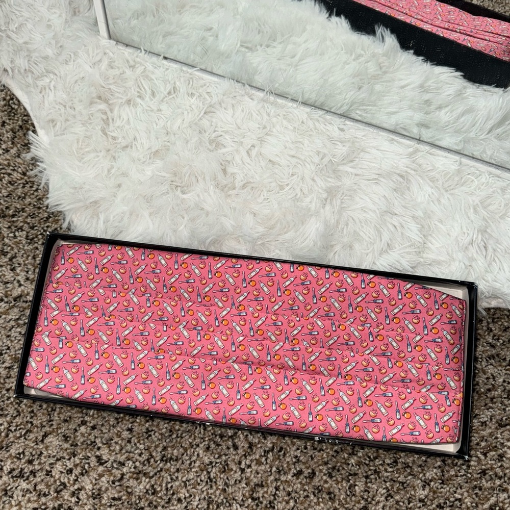 Vineyard Vines Cummerbund Set